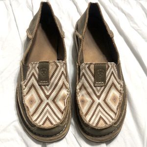 Ariat women’s cruiser Aztec print